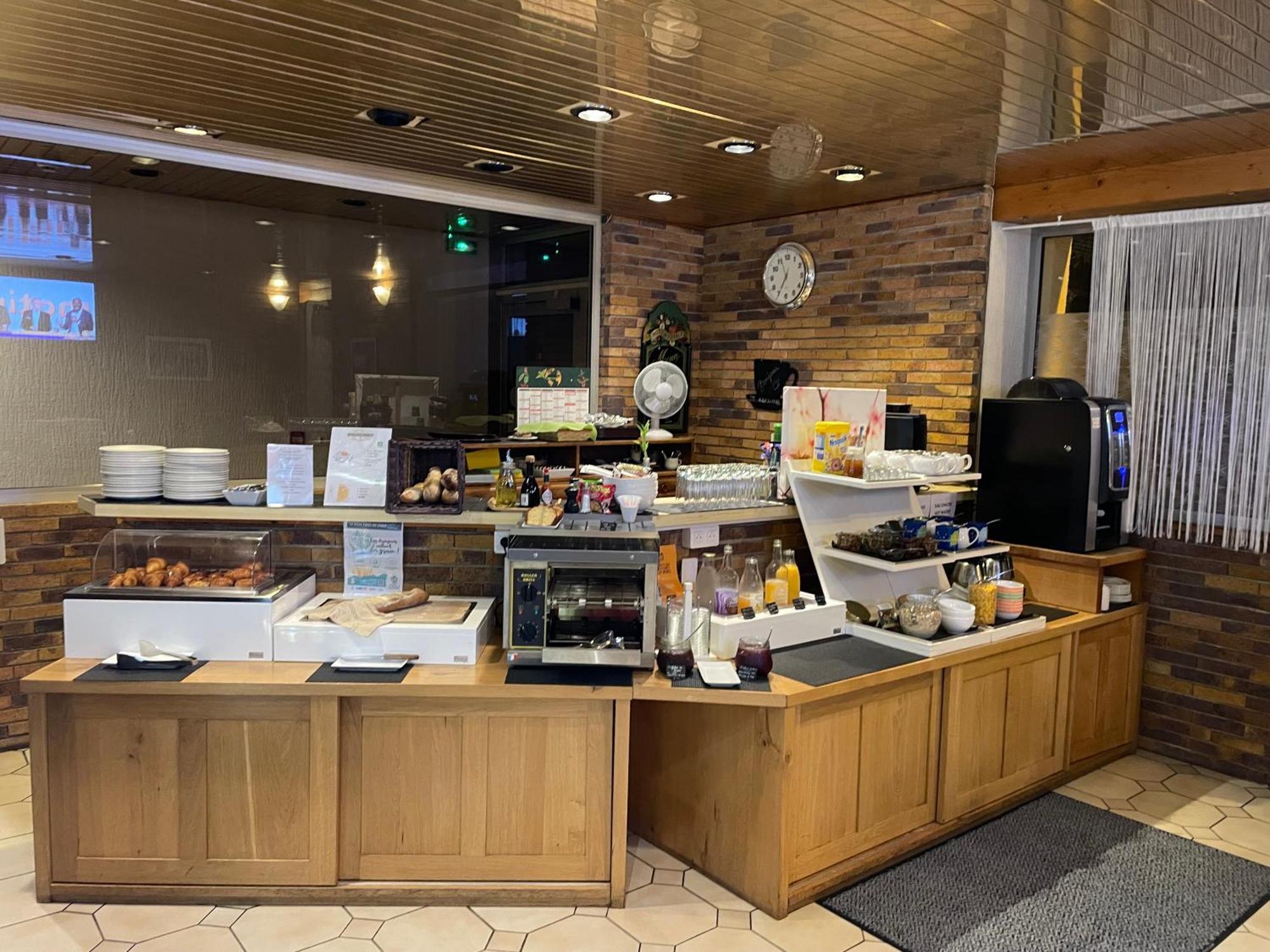 Logis Hotel De France & Restaurant Памие Екстериор снимка